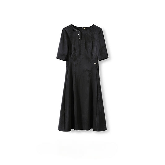 Série de petites robes noires Nouvelle robe Hepburn en soie à manches courtes en jacquard d'encre de style chinois