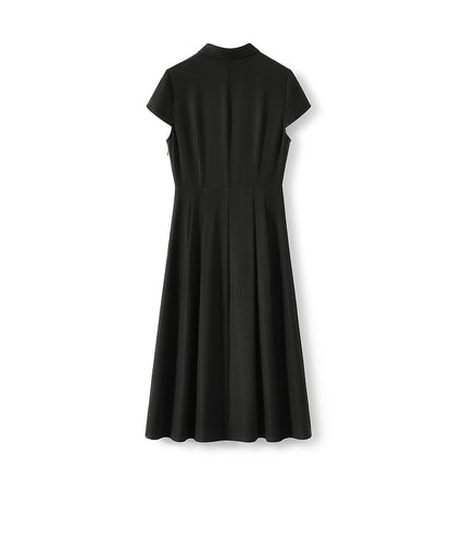 Robe à manches courtes ajustée à la taille en acétate et soie de la série Little Black Dress